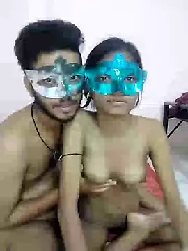 Snapshot of husband_wife_12 chatting on 06/02/26, 05:59 husband wife 12 online show from 06/02/26, 05:59
