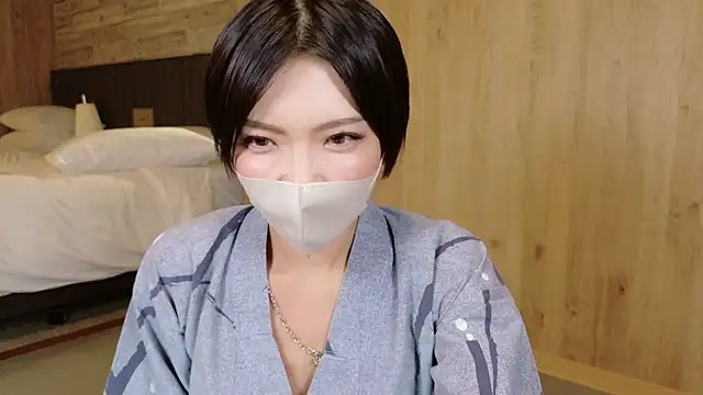 Naomi 00122 online show from 07/16/26, 11:05