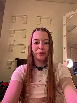 Snapshot of Annie_Meow chatting on 07/14/26, 10:21 Annie Meow online show from 07/14/26, 10:21