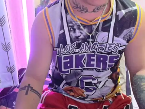 Snapshot of Ashtonfuckingboi chatting on 07/16/26, 08:37 Ashtonfuckingboi online show from 07/16/26, 08:37