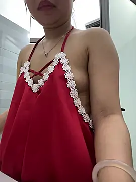 LYNAIA20 online show from 05/02/26, 02:22