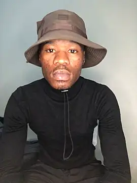 Snapshot of thandolezwe1 chatting on 05/05/26, 04:59 thandolezwe1 online show from 05/05/26, 04:59