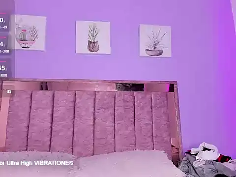 Snapshot of selene_cute05 chatting on 05/15/26, 11:23 selene cute05 online show from 05/15/26, 11:23