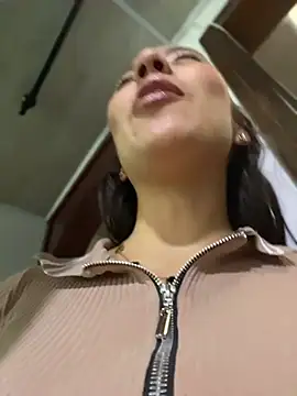 Snapshot of Julieth_ec chatting on 07/31/26, 12:37 Julieth ec online show from 07/31/26, 12:37
