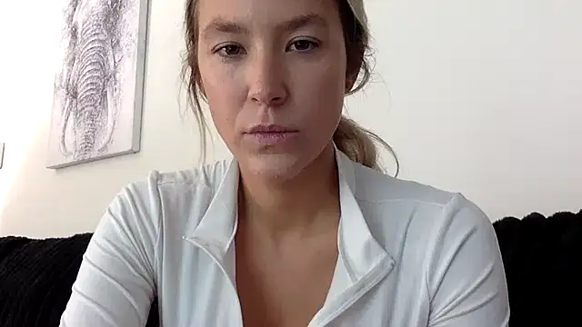 Snapshot of Misss_alyssaaa chatting on 05/19/26, 03:07 Misss alyssaaa online show from 05/19/26, 03:07