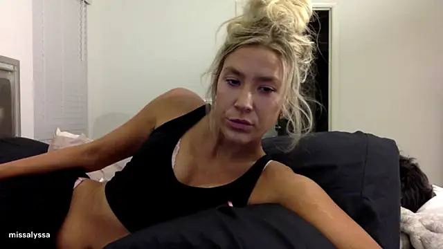 Snapshot of Misss_alyssaaa chatting on 06/08/26, 04:24 Misss alyssaaa online show from 06/08/26, 04:24