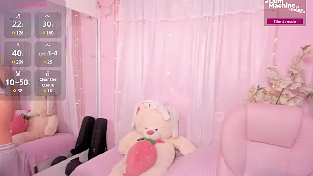 ShanelleDupont  online show from 07/06/26, 02:25