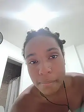Snapshot of OshunHoney chatting on 07/24/26, 01:47 OshunHoney online show from 07/24/26, 01:47