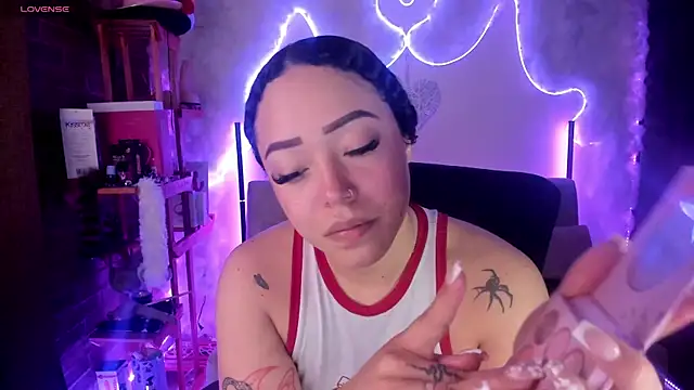 Snapshot of liz_martins1 chatting on 06/09/26, 02:12 liz martins1 online show from 06/09/26, 02:12