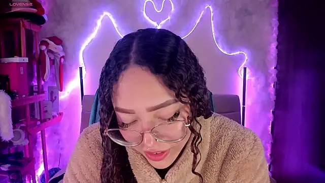 Snapshot of liz_martins1 chatting on 08/04/26, 03:32 liz martins1 online show from 08/04/26, 03:32