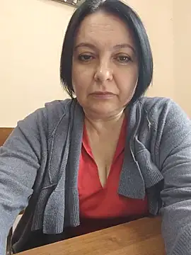 Snapshot of EmmaEmmy40 chatting on 05/22/26, 09:26 EmmaEmmy40 online show from 05/22/26, 09:26