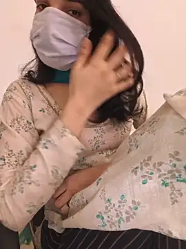 Snapshot of zoya_baby_ chatting on 05/25/26, 10:54 zoya baby online show from 05/25/26, 10:54