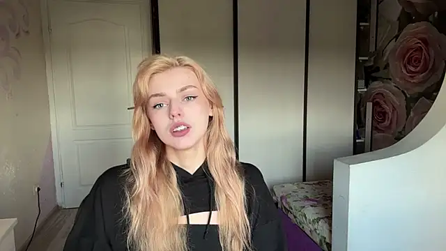 ScarlettRosy online show from 05/16/26, 03:03