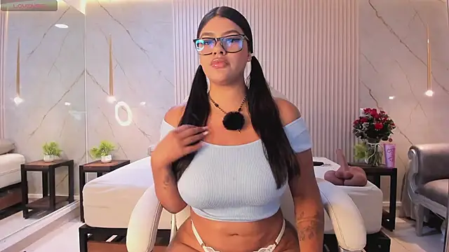 luna taylorss online show from 05/28/26, 11:07
