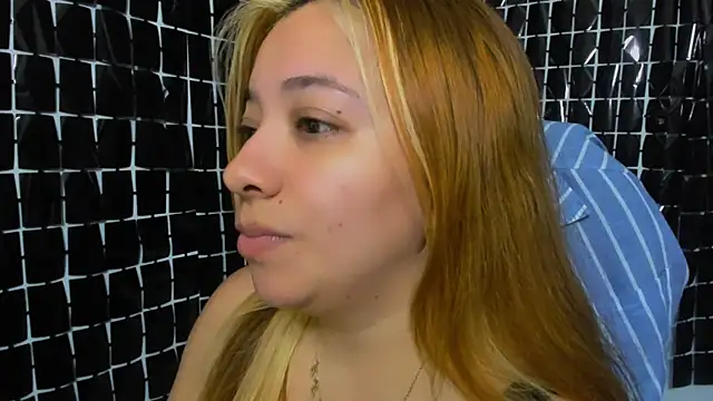 MissAlmaFenix online show from 05/27/26, 04:37