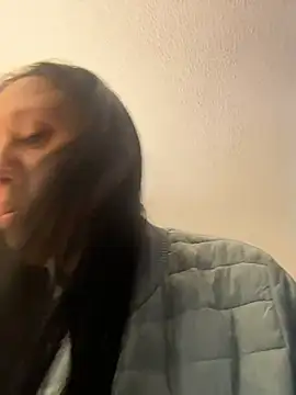 Snapshot of Cloe-Fire chatting on 05/12/26, 11:18 Cloe-Fire online show from 05/12/26, 11:18