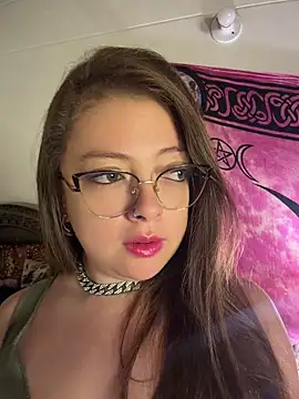 Snapshot of Lilith_Desire chatting on 06/01/26, 01:02 Lilith Desire online show from 06/01/26, 01:02