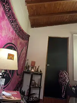 Snapshot of Lilith_Desire chatting on 06/05/26, 02:23 Lilith Desire online show from 06/05/26, 02:23