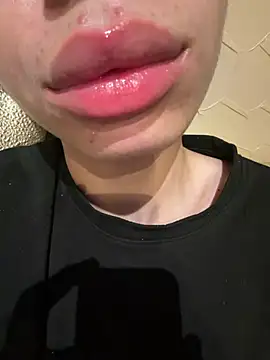 hotlips2026 online show from 05/02/26, 11:43