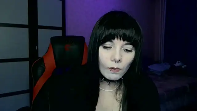 gothicq online show from 05/26/26, 06:48