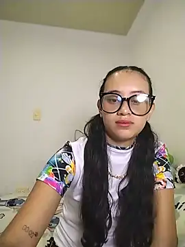L0lita Emi12 online show from 05/19/26, 11:05
