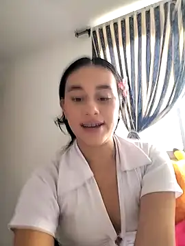 L0lita Emi12 online show from 06/17/26, 09:27