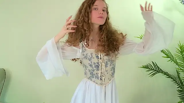 Mila Stain online show from 05/11/26, 08:20