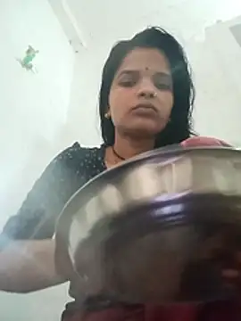 Snapshot of Student_garl_1 chatting on 06/22/26, 04:20 Student garl 1 online show from 06/22/26, 04:20