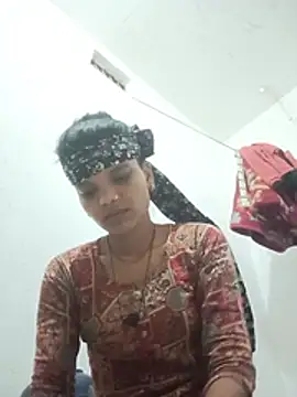 Snapshot of Student_garl_1 chatting on 08/07/26, 01:29 Student garl 1 online show from 08/07/26, 01:29