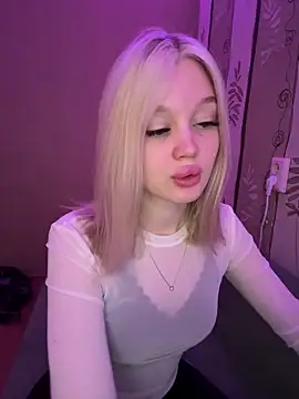 Snapshot of Velvet_Doll_ chatting on 06/03/26, 04:26 Velvet Doll online show from 06/03/26, 04:26