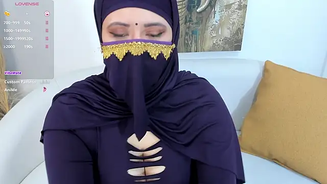 yasmin dina online show from 05/07/26, 01:38
