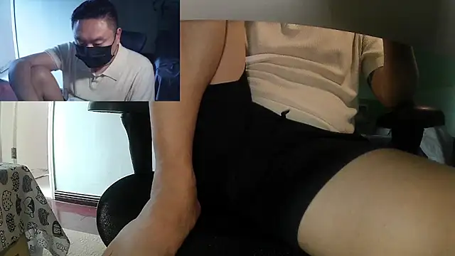 Snapshot of mrcake666 chatting on 05/18/26, 02:29 mrcake666 online show from 05/18/26, 02:29