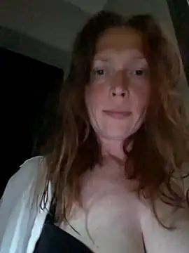 MillaSmileX online show from 06/02/26, 06:43