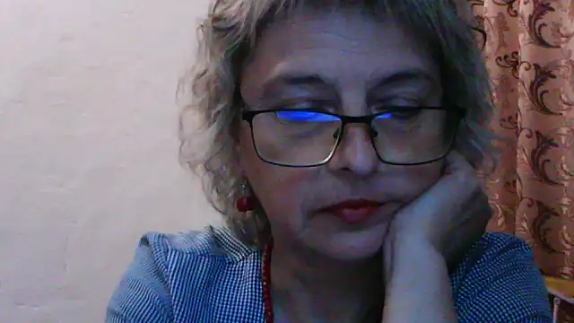 Snapshot of ElizabethGorden chatting on 06/14/26, 05:37 ElizabethGorden online show from 06/14/26, 05:37