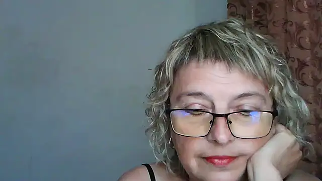 ElizabethGorden online show from 06/22/26, 12:02