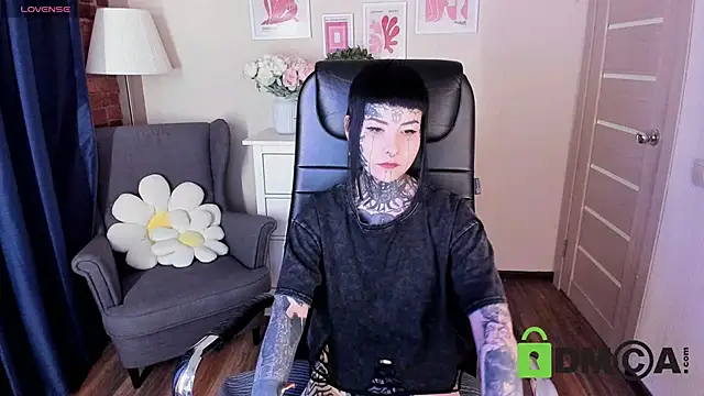 Snapshot of Bloood__Mary chatting on 05/29/26, 11:30 Bloood Mary online show from 05/29/26, 11:30