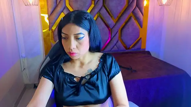 Snapshot of Ey_Im_simone_ chatting on 05/11/26, 12:11 Ey Im simone online show from 05/11/26, 12:11