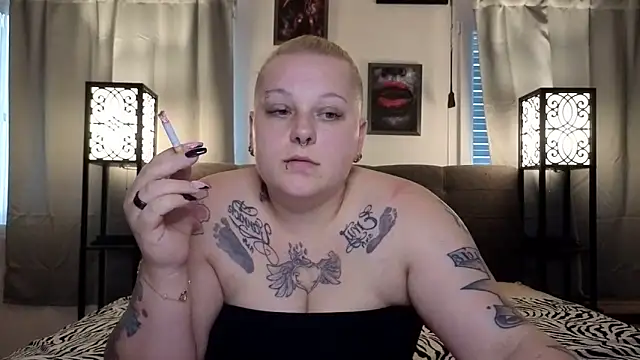 Snapshot of Lady_Peggi chatting on 05/15/26, 03:19 Lady Peggi online show from 05/15/26, 03:19