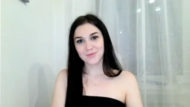 Snapshot of Katiee_Foxi chatting on 06/18/26, 09:30 Katiee Foxi online show from 06/18/26, 09:30