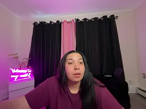 ValenLux online show from 05/12/26, 02:25