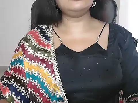 Snapshot of Yanshi23 chatting on 05/16/26, 03:36 Yanshi23 online show from 05/16/26, 03:36