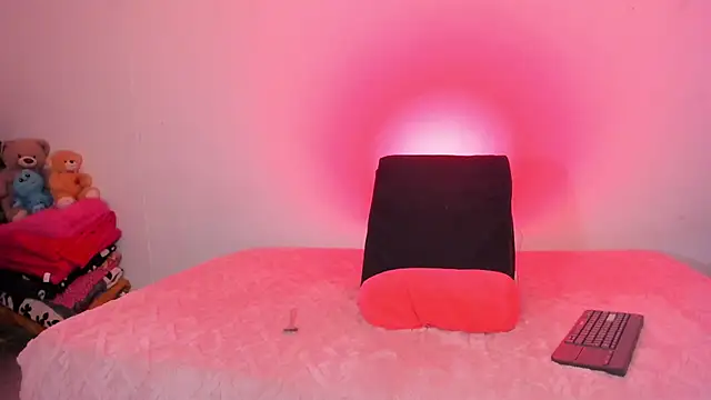Sophiie dreams online show from 05/20/26, 02:56