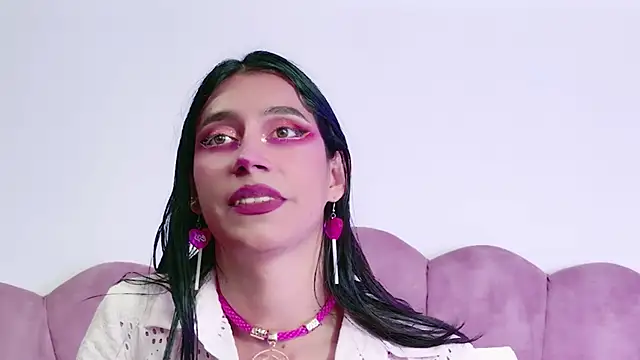 Snapshot of Alexadomina22 chatting on 05/29/26, 07:56 Alexadomina22 online show from 05/29/26, 07:56