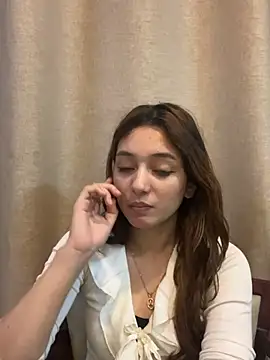 Snapshot of Lilywant chatting on 06/11/26, 03:32 Lilywant online show from 06/11/26, 03:32