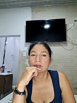 Snapshot of Rosa1079 chatting on 05/19/26, 12:11 Rosa1079 online show from 05/19/26, 12:11
