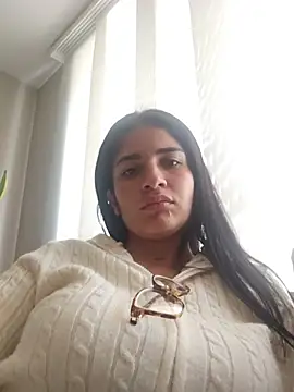 Snapshot of Alisson_Andersen chatting on 05/16/26, 05:23 Alisson Andersen online show from 05/16/26, 05:23