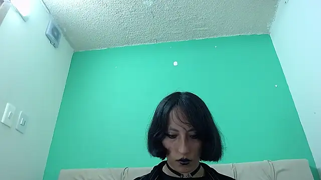 Snapshot of amoremerchmar chatting on 06/17/26, 03:09 amoremerchmar online show from 06/17/26, 03:09