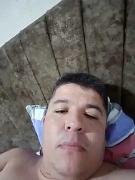 latino hott  online show from 05/05/26, 03:14