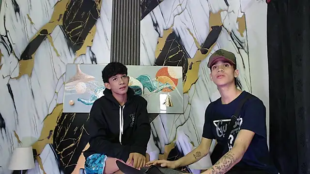 TWINKS BOYSX online show from 05/05/26, 07:38