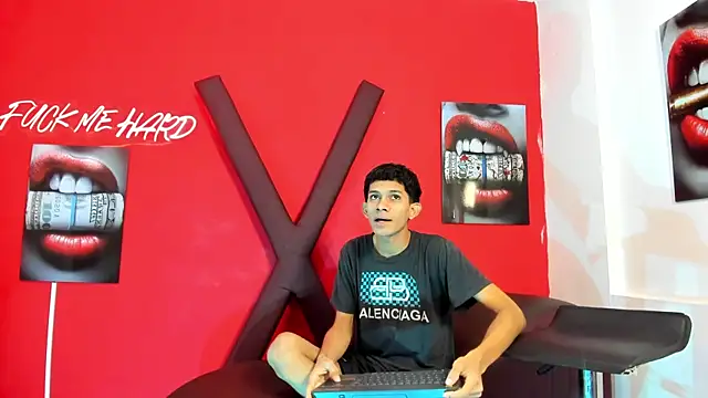 TWINKS BOYSX online show from 05/22/26, 01:28